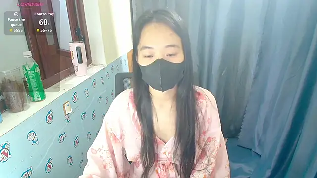 Snapshot of __Saphia__ chatting on 07/10/26, 12:59 Saphia online show from 07/10/26, 12:59