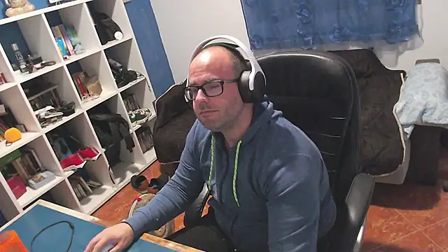 ravingr4d4 online show from 11/03/25, 10:32