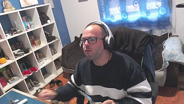 ravingr4d4 online show from 11/04/25, 01:43