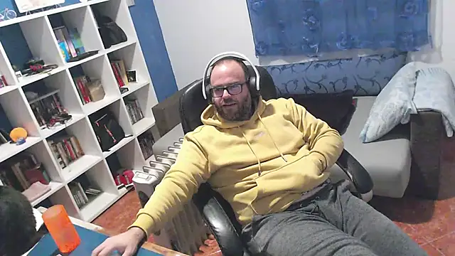 ravingr4d4 online show from 11/30/25, 10:03