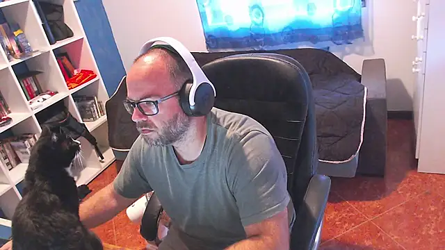 ravingr4d4 online show from 06/09/26, 08:04