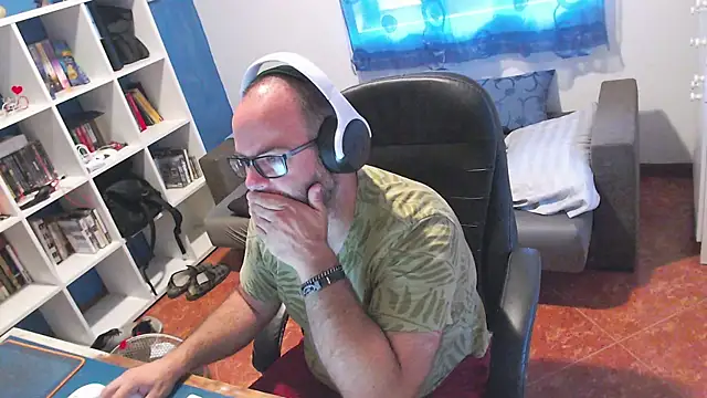 Snapshot of ravingr4d4 chatting on 07/10/26, 08:07 ravingr4d4 online show from 07/10/26, 08:07