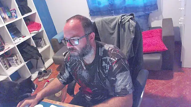 Snapshot of ravingr4d4 chatting on 07/29/26, 10:35 ravingr4d4 online show from 07/29/26, 10:35
