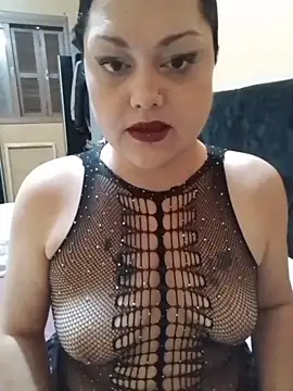 Snapshot of LilithRos3 chatting on 01/06/26, 10:23 LilithRos3 online show from 01/06/26, 10:23