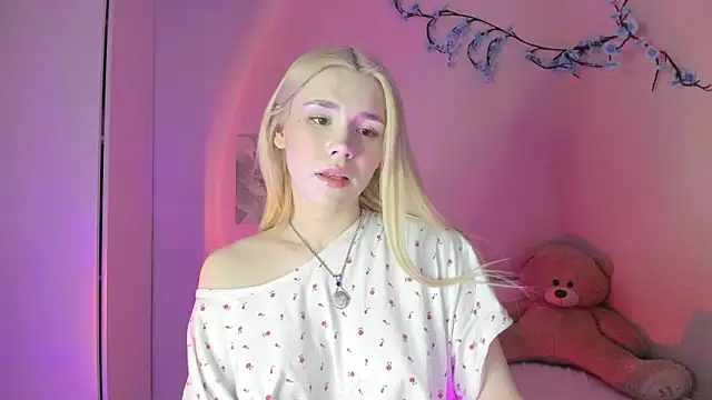 Snapshot of Alisa_Black_Star chatting on 03/18/26, 04:43 Alisa Black Star online show from 03/18/26, 04:43