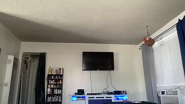 Snapshot of cocaNutt chatting on 03/16/26, 05:17 cocaNutt online show from 03/16/26, 05:17