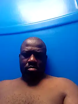 Snapshot of Robzevyrus chatting on 10/17/25, 06:49 Robzevyrus online show from 10/17/25, 06:49