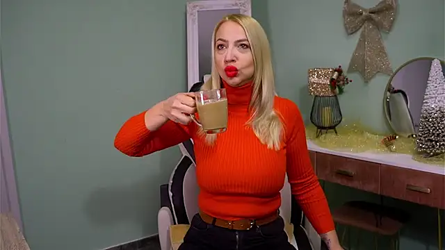 CelineConner online show from 12/23/24, 05:17