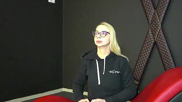 CelineConner online show from 02/20/25, 05:12