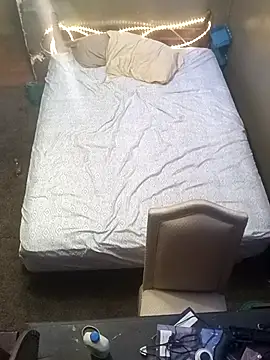 Snapshot of AlphaAlluring69 chatting on 03/27/26, 09:32 AlphaAlluring69 online show from 03/27/26, 09:32