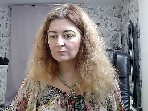 Helen1974 online show from 12/04/24, 08:51