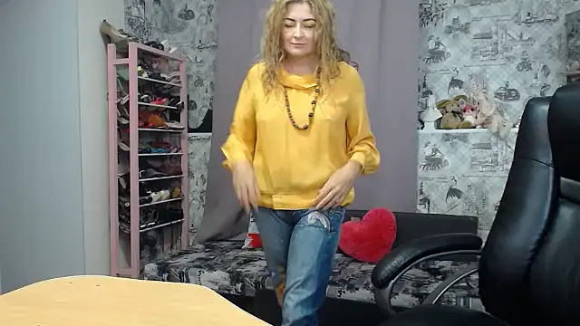 Helen1974 online show from 10/06/25, 05:54