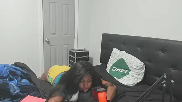 Snapshot of demi_xoxo chatting on 02/03/26, 01:15 demi xoxo online show from 02/03/26, 01:15