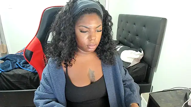 Snapshot of demi_xoxo chatting on 02/20/26, 06:26 demi xoxo online show from 02/20/26, 06:26