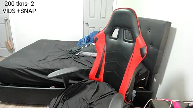 Snapshot of demi_xoxo chatting on 03/02/26, 07:15 demi xoxo online show from 03/02/26, 07:15