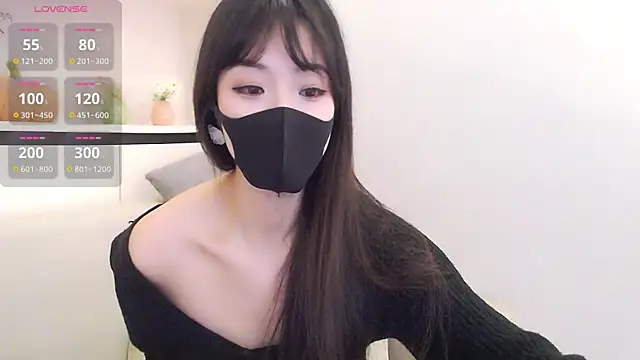 Snapshot of Duludulu_007 chatting on 02/23/26, 04:43 Duludulu 007 online show from 02/23/26, 04:43