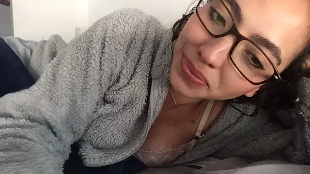 Snapshot of Sophi__a chatting on 02/23/26, 08:50 Sophi a online show from 02/23/26, 08:50