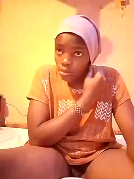 Snapshot of cute_naimah chatting on 11/02/25, 09:55 cute naimah online show from 11/02/25, 09:55