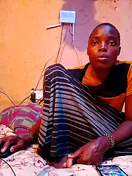 Snapshot of cute_naimah chatting on 11/18/25, 05:28 cute naimah online show from 11/18/25, 05:28