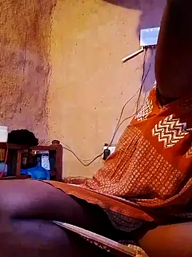 Snapshot of cute_naimah chatting on 11/30/25, 04:38 cute naimah online show from 11/30/25, 04:38