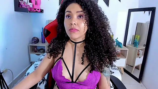 Zoe Gruber online show from 12/14/24, 01:39