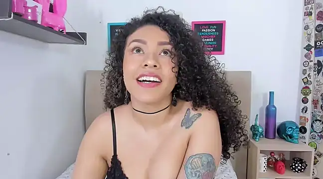 Zoe Gruber online show from 02/08/25, 12:17