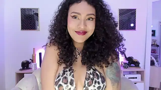 Zoe Gruber online show from 09/29/25, 12:49