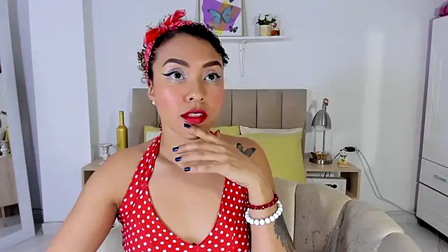 Zoe Gruber online show from 05/05/26, 11:13