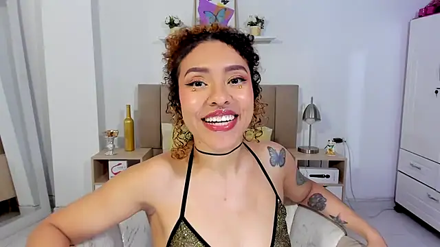Zoe Gruber online show from 06/25/26, 11:20