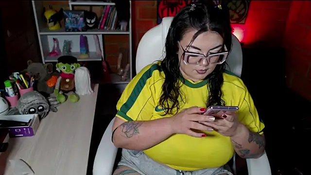 juliette rd online show from 11/29/25, 07:44