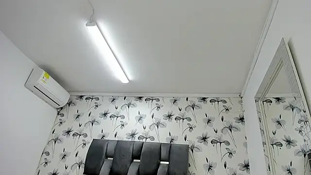 Ehotloveaxxx online show from 03/06/25, 12:30