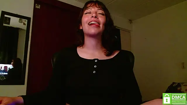 Snapshot of liisaxxx chatting on 03/24/26, 05:45 liisaxxx online show from 03/24/26, 05:45