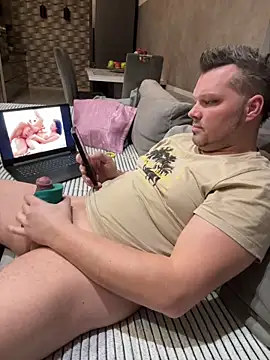 Snapshot of Bastilein1985 chatting on 01/14/26, 05:07 Bastilein1985 online show from 01/14/26, 05:07