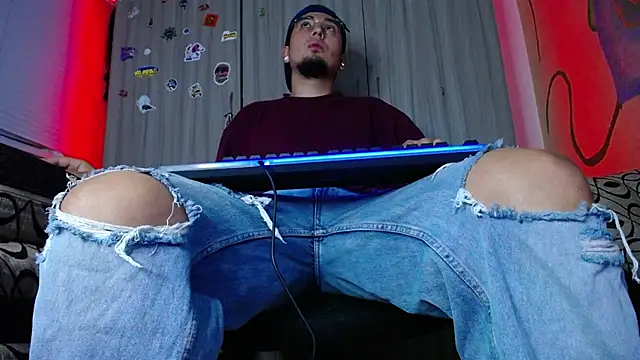 zacwatson  online show from 12/30/24, 11:37