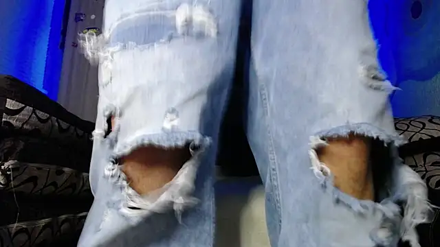 zacwatson  online show from 02/17/25, 06:20