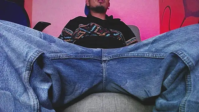 zacwatson  online show from 10/21/25, 04:24