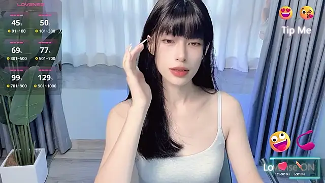 Snapshot of Aurora_99 chatting on 09/24/25, 11:30 Aurora 99 online show from 09/24/25, 11:30