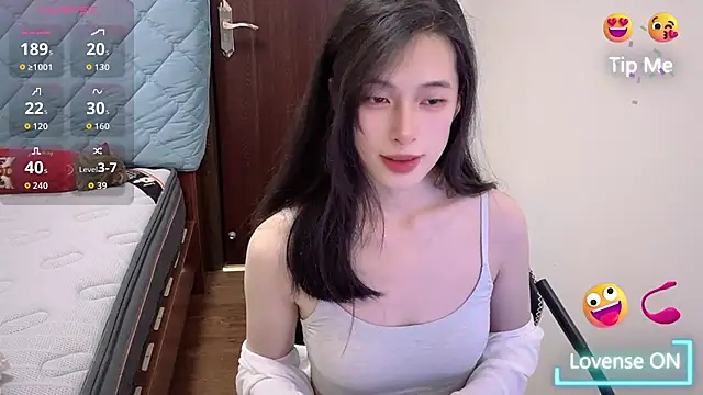 Snapshot of Aurora_99 chatting on 02/05/26, 01:21 Aurora 99 online show from 02/05/26, 01:21