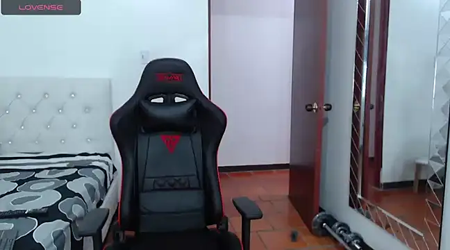 JoseRumbero26 online show from 02/10/25, 03:10