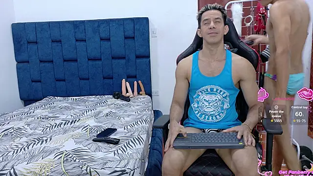 JoseRumbero26 online show from 11/23/25, 11:21