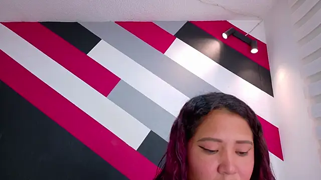 I am yours- online show from 11/24/25, 11:54