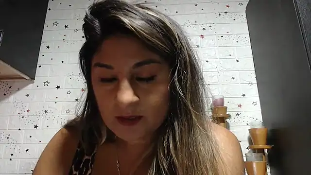 Snapshot of dayanara_kamal chatting on 07/10/26, 06:32 dayanara kamal online show from 07/10/26, 06:32