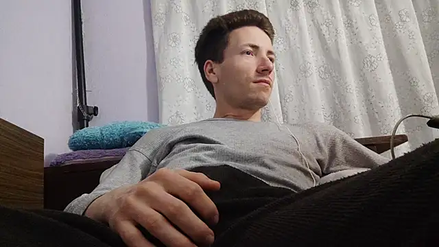 Snapshot of _Hocthus_ chatting on 02/16/25, 09:27 Hocthus online show from 02/16/25, 09:27