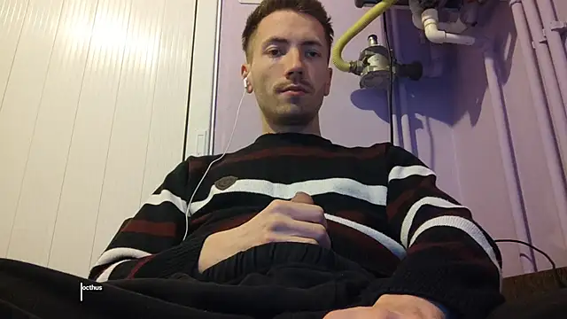 Snapshot of _Hocthus_ chatting on 02/27/25, 04:10 Hocthus online show from 02/27/25, 04:10