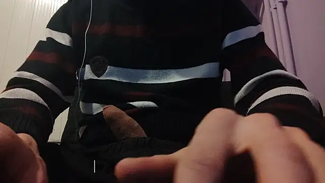 Snapshot of _Hocthus_ chatting on 03/10/25, 04:35 Hocthus online show from 03/10/25, 04:35