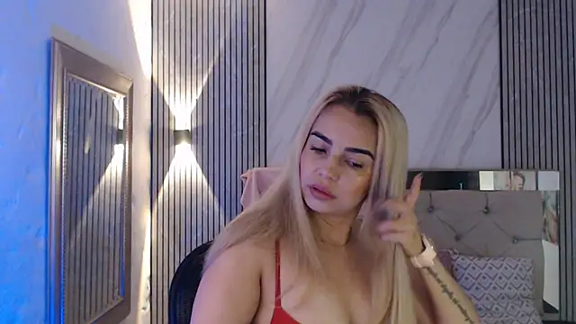 ashley  tylor online show from 05/05/26, 02:58