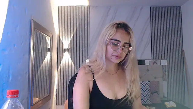 ashley  tylor online show from 05/11/26, 09:01