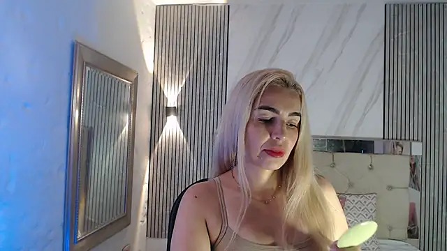 ashley  tylor online show from 06/10/26, 07:02