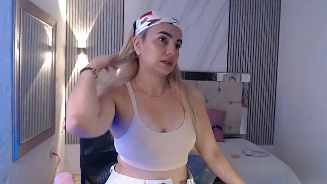ashley  tylor online show from 06/20/26, 06:44