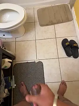 Snapshot of VFuck4U_xxx chatting on 12/04/24, 11:52 VFuck4U xxx online show from 12/04/24, 11:52